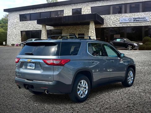 Used 2020 Chevrolet Traverse LT w/ Driver Confidence II Package AWD/4WD image 5