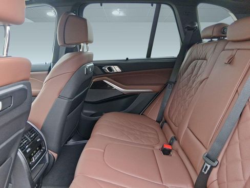 Used 2026 BMW X5 xDrive40i w/ Climate Comfort Package image 26