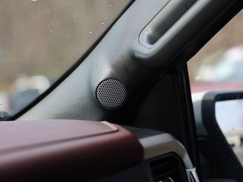 Used 2023 Ford F150 Lariat w/ Equipment Group 502A High image 45