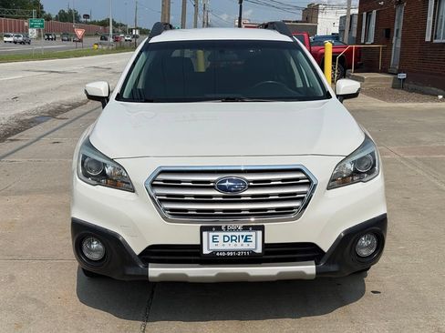 Used 2015 Subaru Outback 2.5i Limited AWD/4WD image 2