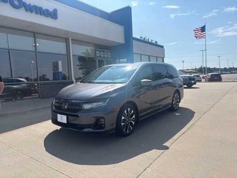 Used 2025 Honda Odyssey Elite image 1