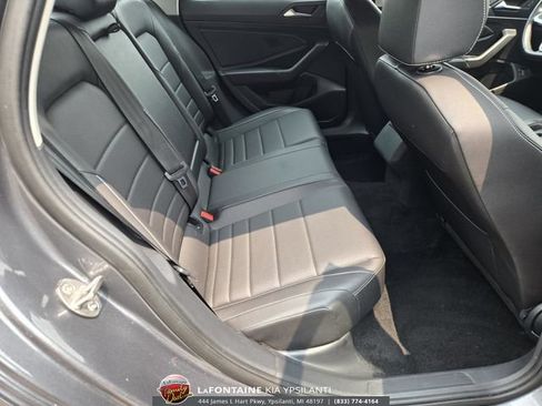 Used 2024 Volkswagen Jetta SE FWD image 37