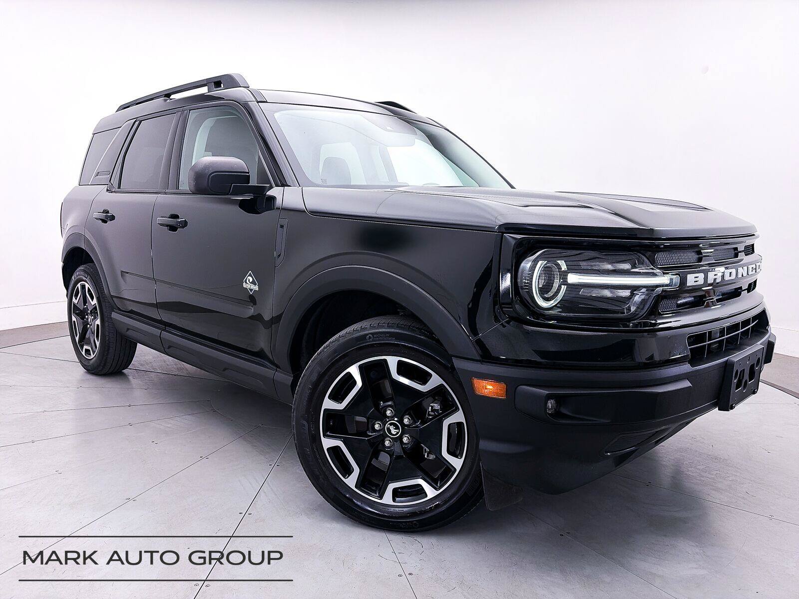 Used 2023 Ford Bronco Sport Outer Banks w/ Tech Package AWD/4WD image 1