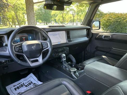 Certified 2025 Ford Bronco Badlands w/ Sasquatch Package AWD/4WD image 3