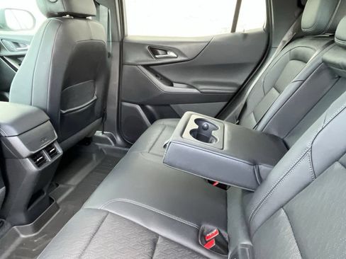 Used 2025 Chevrolet Equinox LT w/ Convenience Package II AWD/4WD image 23