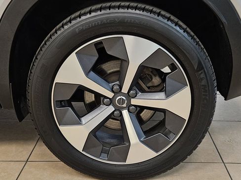 Used 2023 Volvo XC40 B5 Ultimate AWD/4WD image 37