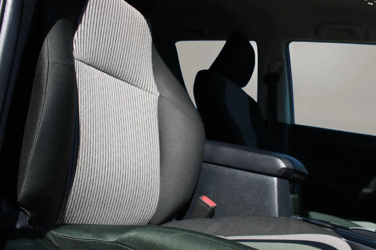 Used 2024 Toyota 4Runner SR5 RWD image 9