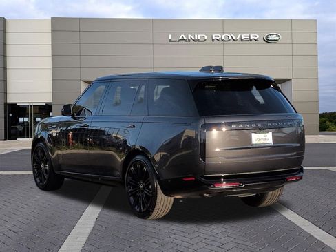 Certified 2025 Land Rover Range Rover Long Wheelbase SE image 7
