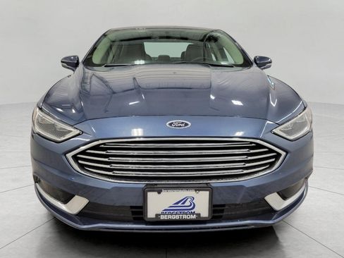Used 2018 Ford Fusion SE w/ Fusion SE Technology Package image 14