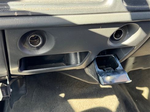 Used 2005 Chevrolet Silverado 2500 LS w/ Skid Plate Package image 20