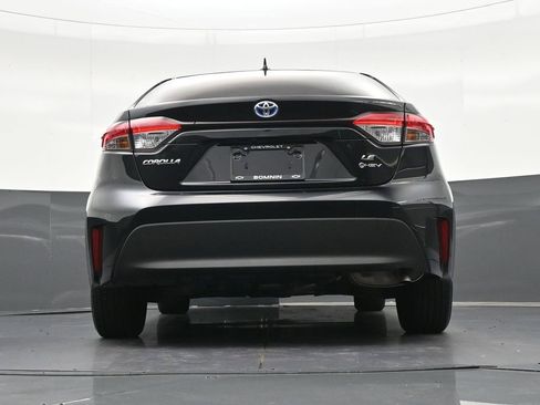 Used 2025 Toyota Corolla LE image 25