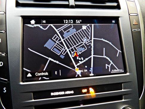 Used 2017 Lincoln MKZ Select w/ Select Plus Package image 16