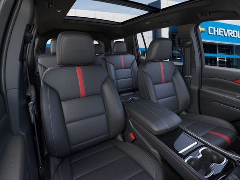 New 2026 Chevrolet Traverse RS w/ LPO, Floor Liner Package image 16