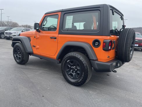 Used 2025 Jeep Wrangler Sport image 3