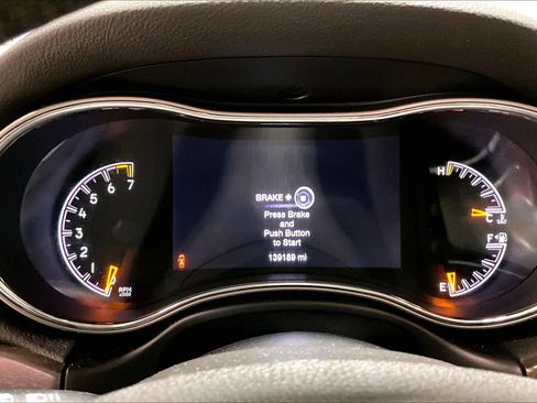 Used 2017 Jeep Grand Cherokee Limited AWD/4WD image 25