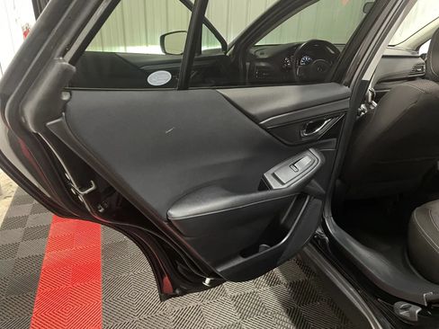 Used 2024 Subaru Outback Premium AWD/4WD image 37