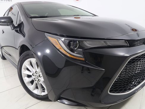 Used 2022 Toyota Corolla XLE image 14