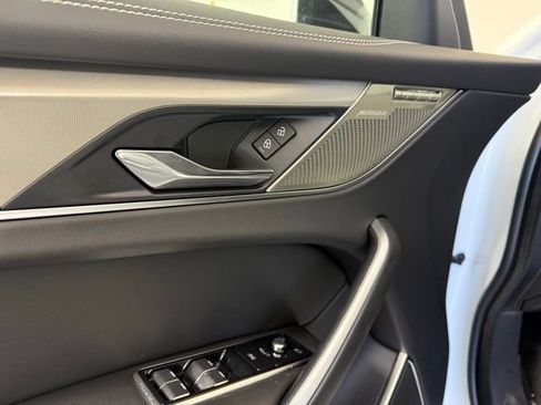 Certified 2025 Jaguar F-PACE R-Dynamic S image 11