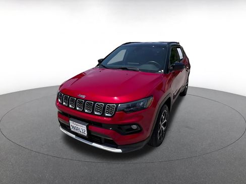 Used 2025 Jeep Compass Limited AWD/4WD image 6