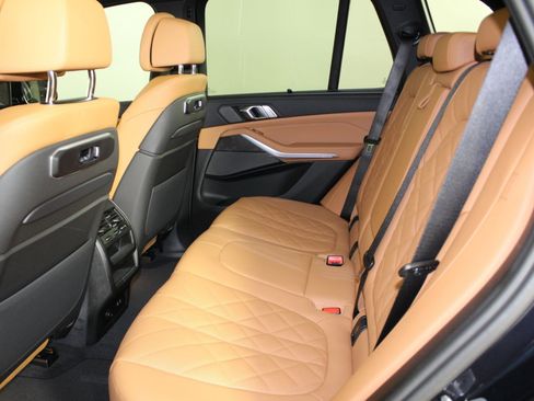 New 2026 BMW X5 xDrive50e w/ Executive Package image 21