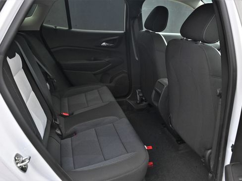 Used 2025 Chevrolet Trax LS w/ Driver Confidence Package FWD image 15