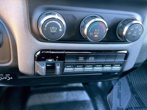 Used 2024 RAM 3500 Tradesman w/ Chrome Appearance Group image 31