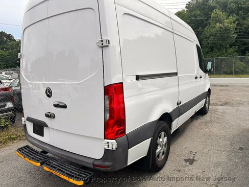 Used 2023 Mercedes-Benz Sprinter 2500 image 3