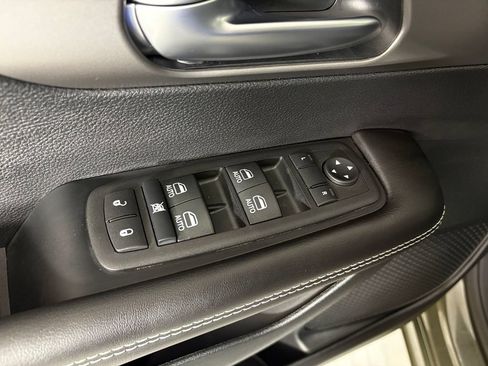 New 2027 Chrysler Pacifica Select FWD image 15