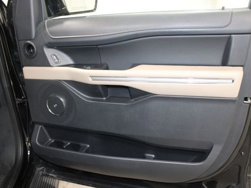 Used 2024 Ford Expedition Max Limited AWD/4WD image 31