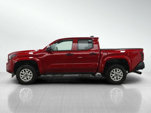 Used 2025 Toyota Tacoma SR image 2