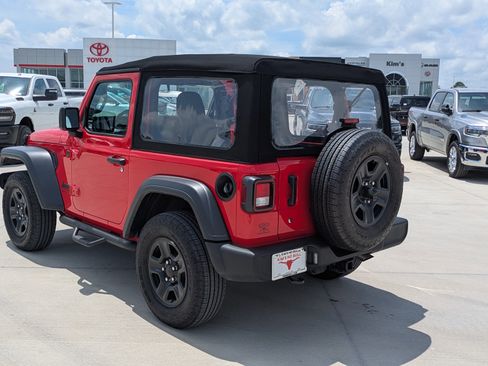 Used 2024 Jeep Wrangler Sport AWD/4WD image 3