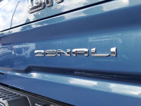Used 2024 GMC Sierra 2500 Denali Ultimate AWD/4WD image 8