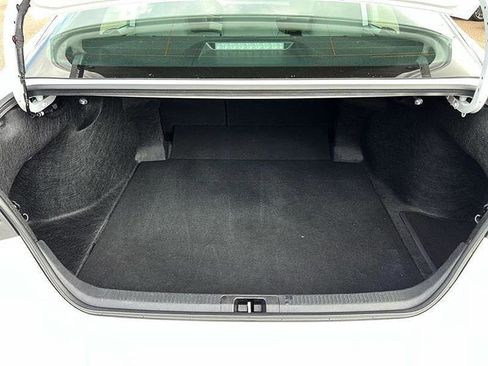 Used 2025 Toyota Camry SE FWD image 40