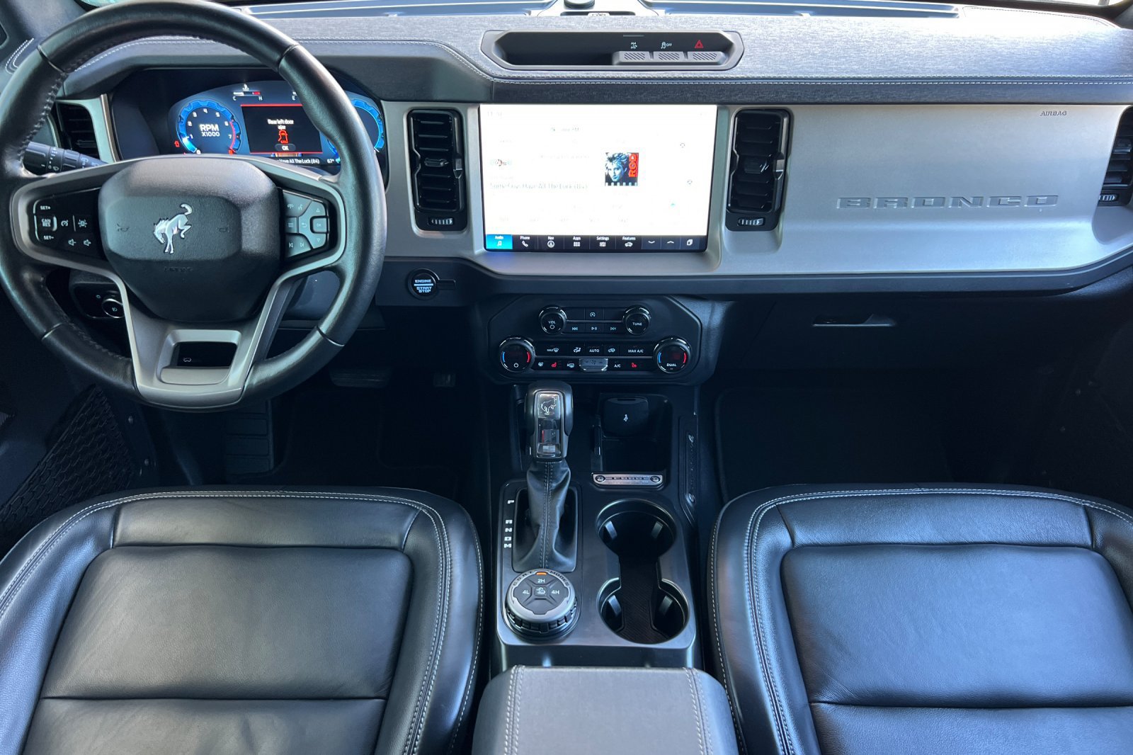 Certified 2025 Ford Bronco Outer Banks AWD/4WD image 3