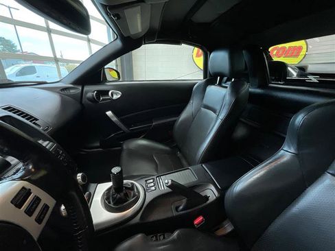 Used 2006 Nissan 350Z Grand Touring RWD image 12