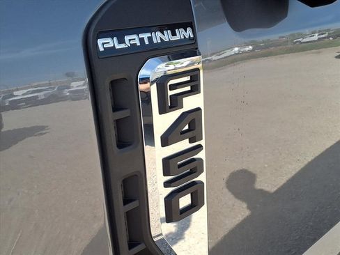 Used 2024 Ford F450 Platinum image 32