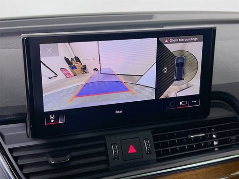 Used 2023 Audi Q5 e Premium Plus w/ Premium Plus Package image 17