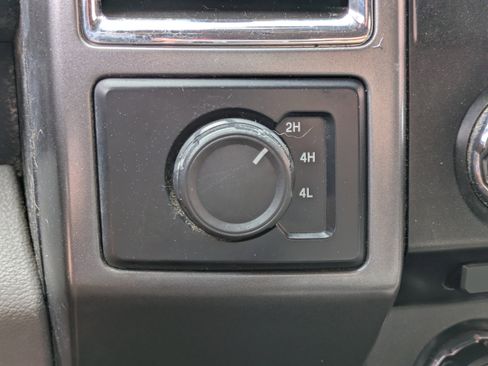 Used 2017 Ford F150 XLT image 25