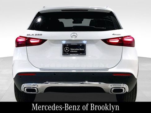 Certified 2026 Mercedes-Benz GLA 250 4MATIC image 5