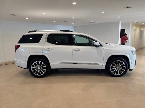 Used 2023 GMC Acadia Denali image 7