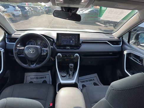 Used 2022 Toyota RAV4 LE AWD/4WD image 33
