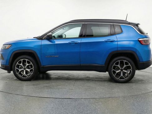 Used 2025 Jeep Compass Limited image 5