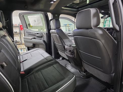 New 2026 GMC Sierra 1500 AT4X AWD/4WD image 11