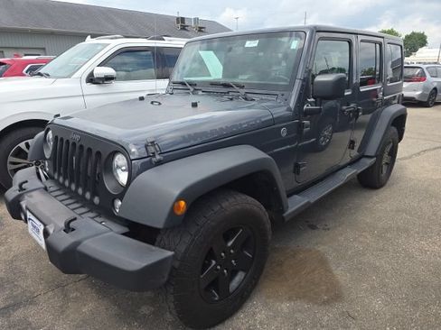 Used 2017 Jeep Wrangler Unlimited Sport AWD/4WD image 3
