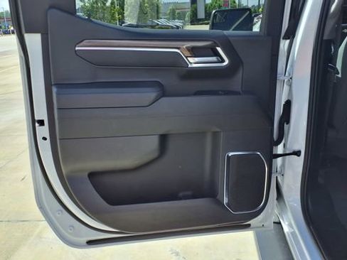 Used 2025 Chevrolet Silverado 1500 LT RWD image 15