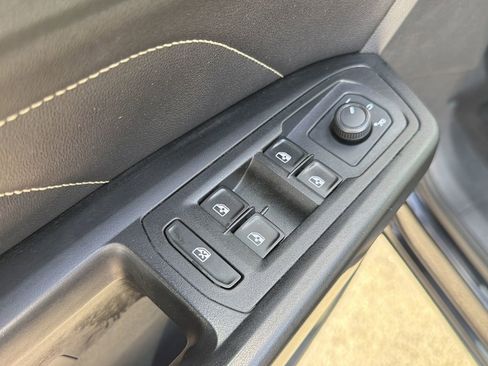 Used 2020 Volkswagen Atlas Cross Sport SEL image 20