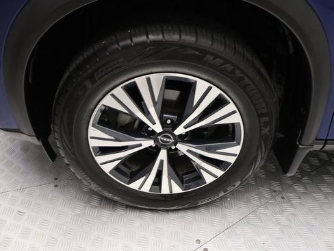 Used 2023 Nissan Rogue SV FWD image 4