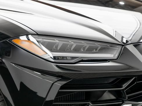 Used 2022 Lamborghini Urus image 63