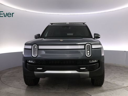 Used 2024 Rivian R1S Adventure AWD/4WD image 12