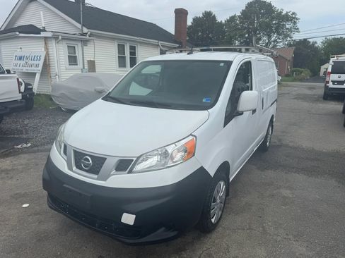 Used 2017 Nissan NV200 SV w/ Technology Package FWD image 2